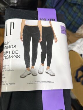 GAP Black High-Rise Leggings